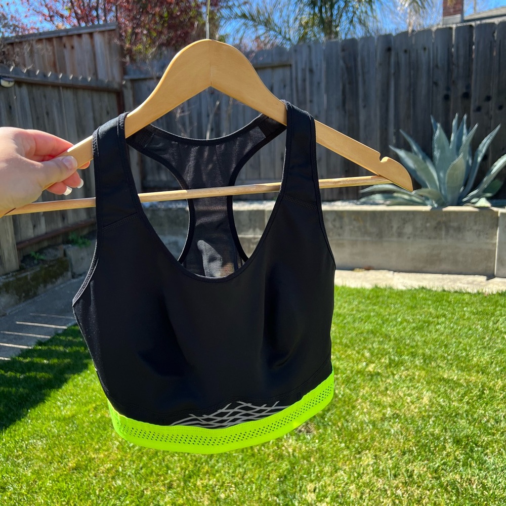 NIKE SPORTS BRA